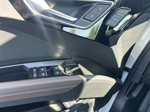 New 2025 Audi Q4 e-tron Premium Plus image 21