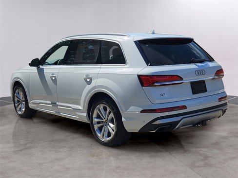 Certified 2025 Audi Q7 3.0T Prestige image 6
