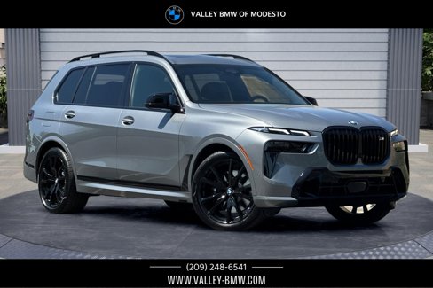New 2026 BMW X7 M60i image 1