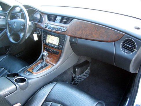 Used 2006 Mercedes-Benz CLS 500 image 8