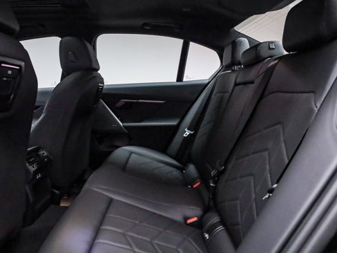 New 2026 BMW i5 eDrive40 w/ Premium Package image 20