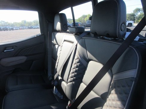 New 2026 GMC Canyon Denali image 13