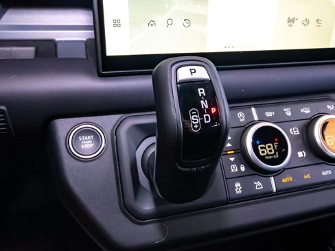 New 2025 Land Rover Defender 110 X-Dynamic SE image 25
