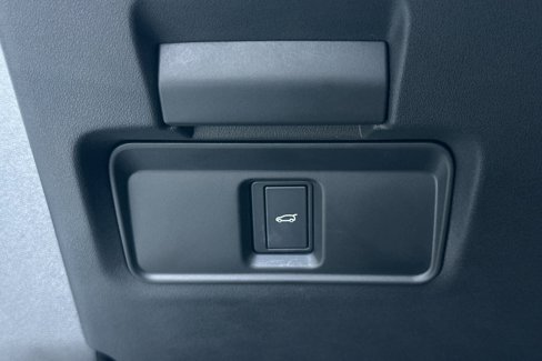 Certified 2024 Land Rover Discovery Sport S image 32