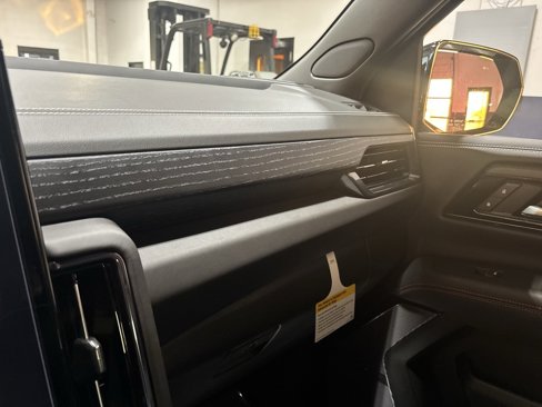 New 2026 GMC Yukon AT4 Ultimate w/ LPO, Floor Liner Package image 24