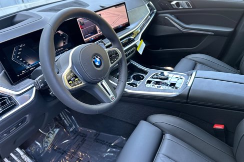 New 2026 BMW X7 M60i image 7
