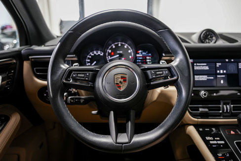 Used 2023 Porsche Macan S image 10