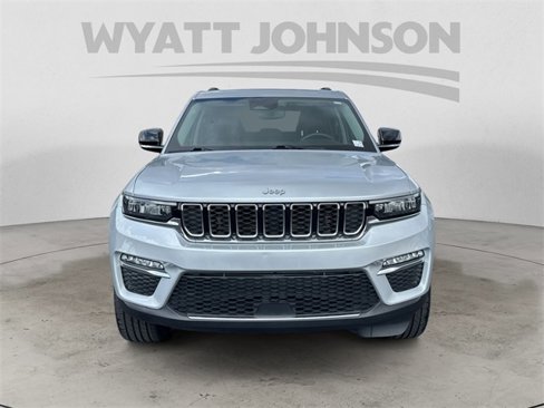 Used 2023 Jeep Grand Cherokee Limited image 8