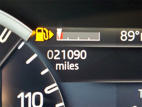 Used 2023 Land Rover Defender 110 S image 19