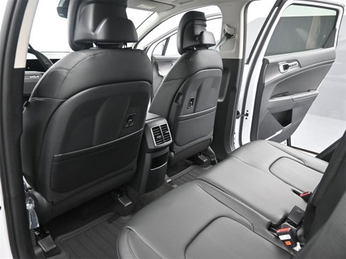 New 2026 Kia Sportage EX image 15