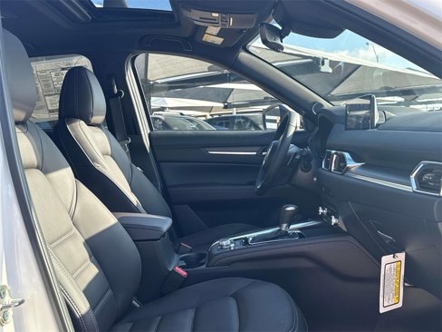 New 2025 MAZDA CX-5 Signature image 10