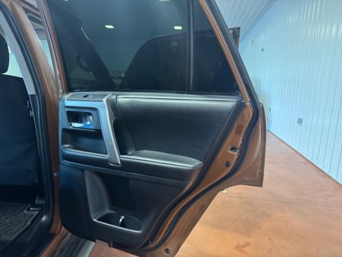 Used 2016 Toyota 4Runner SR5 image 21