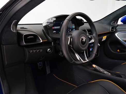 New 2025 McLaren Artura Spider image 13