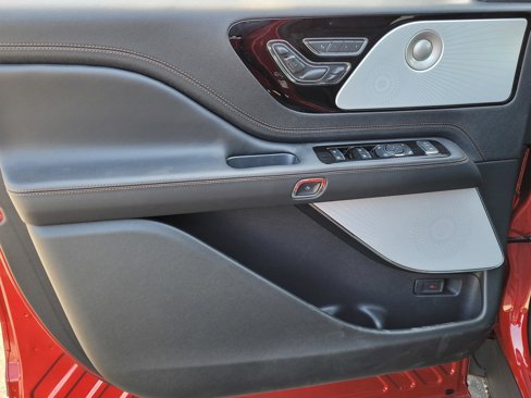 New 2025 Lincoln Aviator Black Label image 10