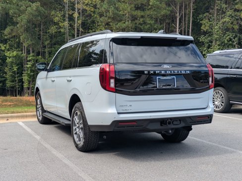 New 2025 Ford Expedition Active image 5