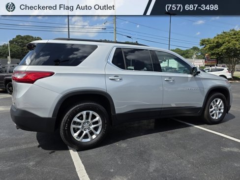 Used 2020 Chevrolet Traverse LT image 8