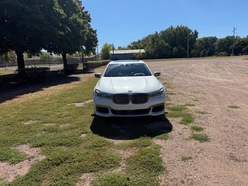 Used 2019 BMW M760i xDrive image 2