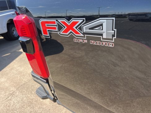 New 2025 Ford F250 Lariat w/ Chrome Package image 8