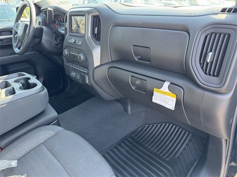 Used 2025 Chevrolet Silverado 1500 Custom w/ Turbomax Blackout Package image 5