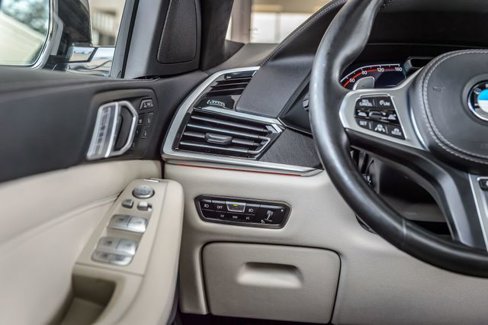 Used 2022 BMW X7 xDrive40i w/ M Sport Package image 24
