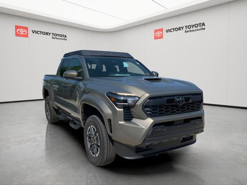 New 2025 Toyota Tacoma TRD Sport image 2