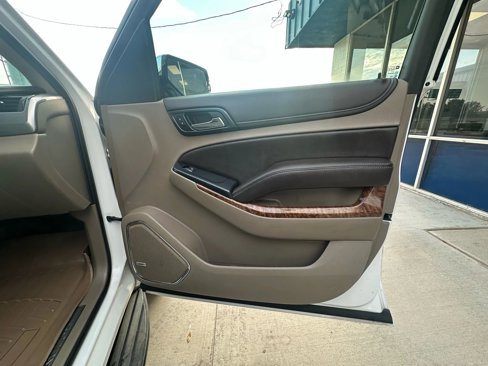 Used 2015 Chevrolet Tahoe LTZ image 38