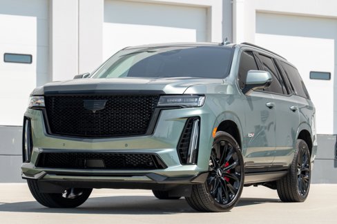 Used 2023 Cadillac Escalade V image 3