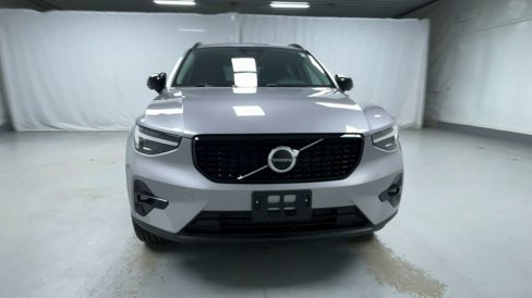 New 2026 Volvo XC40 B5 Ultra w/ Climate Package image 17