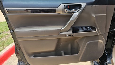 Used 2019 Lexus GX 460 w/ Navigation Package image 28
