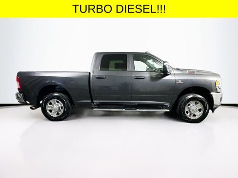 Used 2023 RAM 2500 Tradesman w/ Chrome Appearance Group image 8