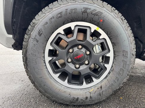New 2025 Toyota Tacoma TRD Off-Road image 9