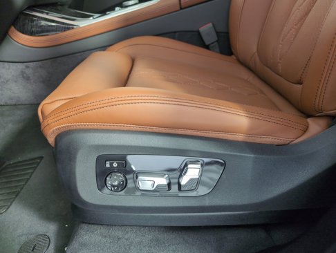 New 2026 BMW X7 M60i image 26