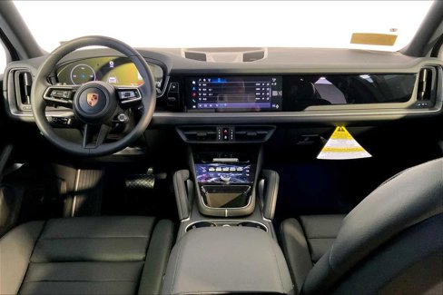 New 2026 Porsche Cayenne image 14