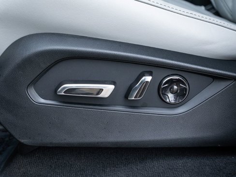 Certified 2025 Acura MDX w/ Technology Package image 27