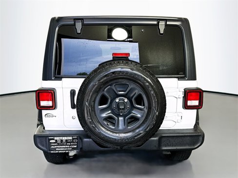 Used 2021 Jeep Wrangler Unlimited Sport image 6