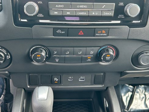 Used 2023 Nissan Frontier SV w/ Midnight Edition Package image 21