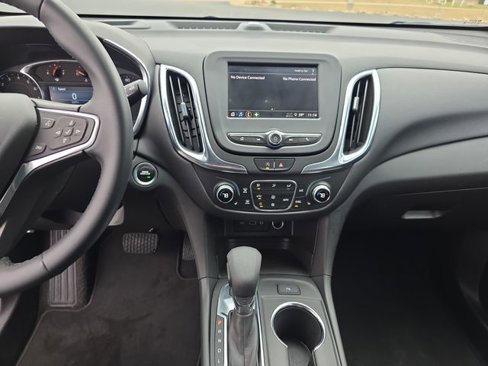 Used 2024 Chevrolet Equinox LT image 19