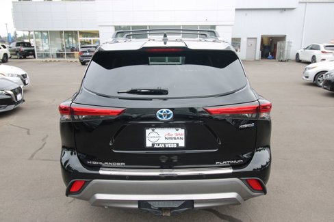 Used 2022 Toyota Highlander Platinum image 5