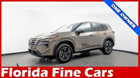 Used 2025 Nissan Rogue SV image 1