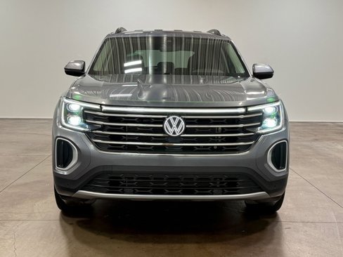 Used 2025 Volkswagen Atlas SE image 29