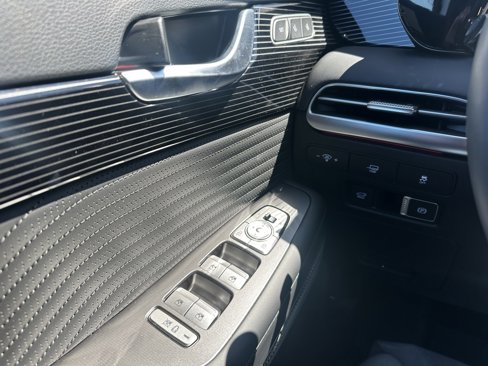 Used 2025 Hyundai Palisade Calligraphy image 18