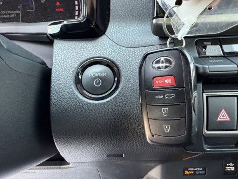 Certified 2025 Toyota Camry LE image 38