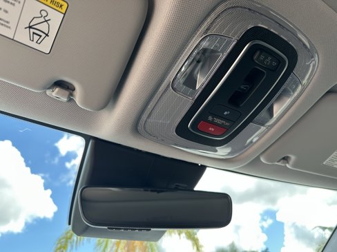 Used 2025 Hyundai Kona Limited image 18