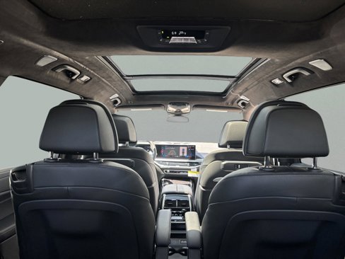 New 2026 BMW X7 M60i image 40