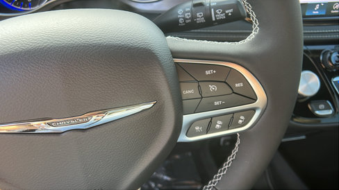 New 2025 Chrysler Pacifica Select image 24