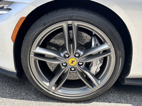 Used 2023 Ferrari Roma image 12