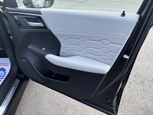 New 2025 Mitsubishi Outlander SEL image 29