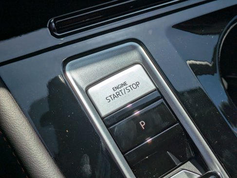 New 2025 Volkswagen Atlas Peak Edition SE image 16