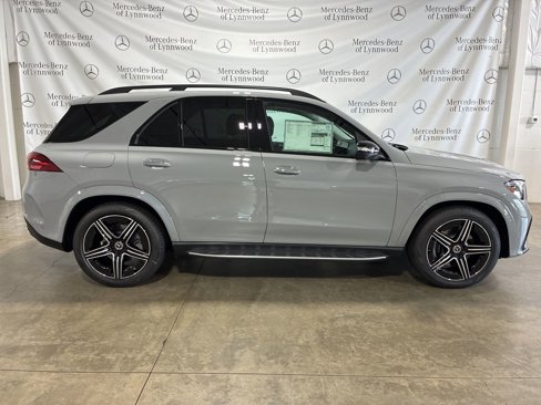 New 2026 Mercedes-Benz GLE 450 4MATIC image 3