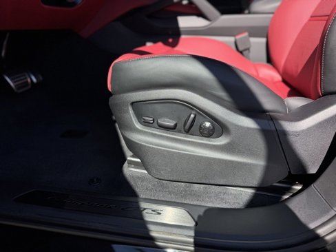 New 2026 Porsche Cayenne GTS image 32